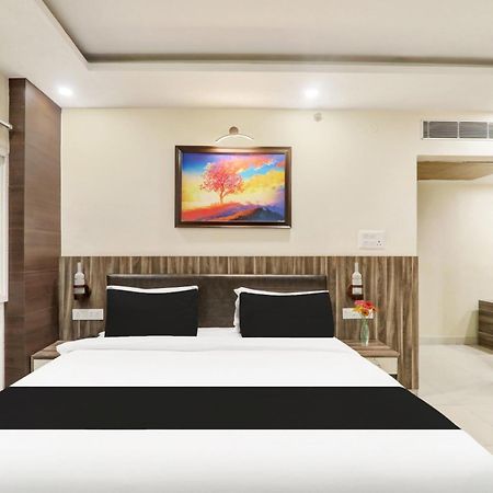 Super Townhouse Kankarbagh Formerly Kunwar Alcajars Patna  Esterno foto