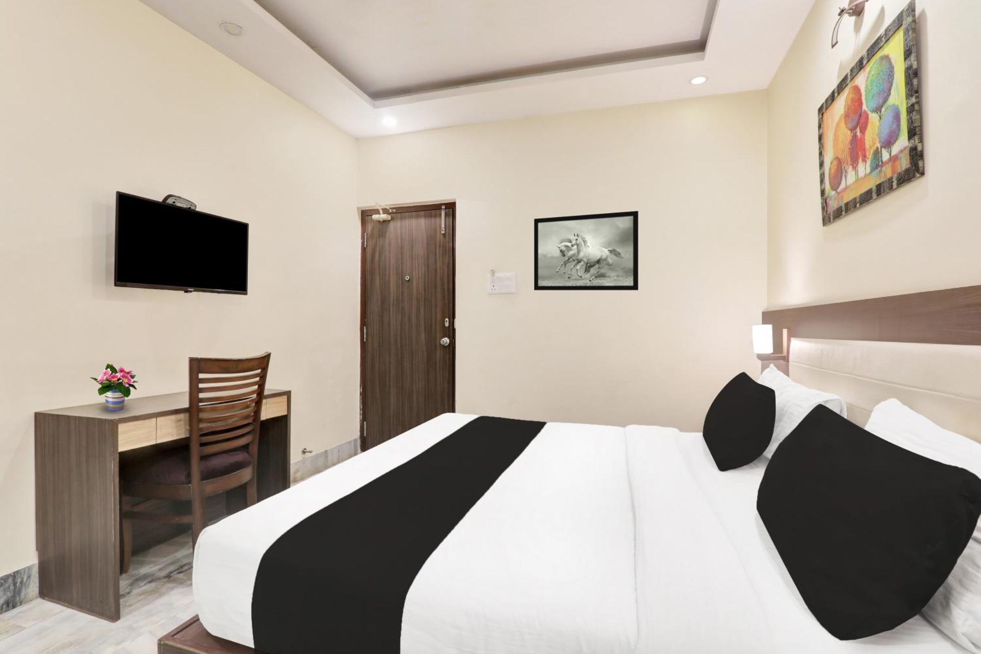 Super Townhouse Kankarbagh Formerly Kunwar Alcajars Patna  Esterno foto